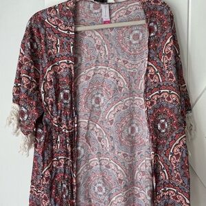 No Boundaries Pink Paisley Open Kimono with Cream Fringe